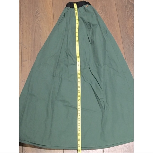 Armani Exchange Green Cotton Midi Length Skirt - Picture 8 of 12